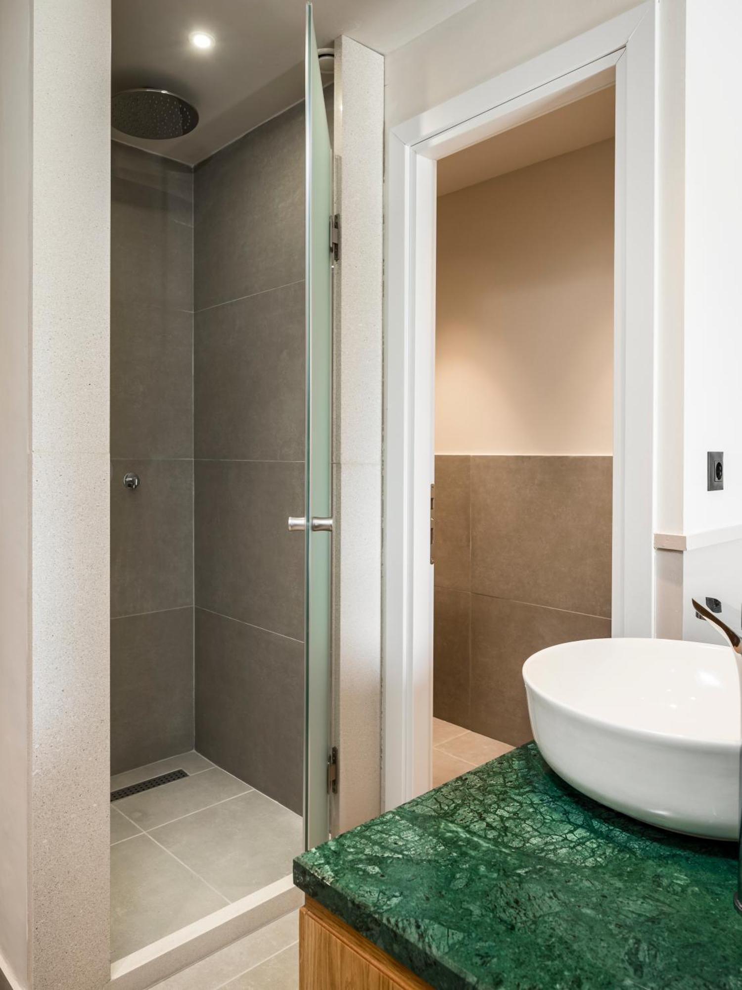 Loadstar Rooms & Suites Kontokali Exterior photo